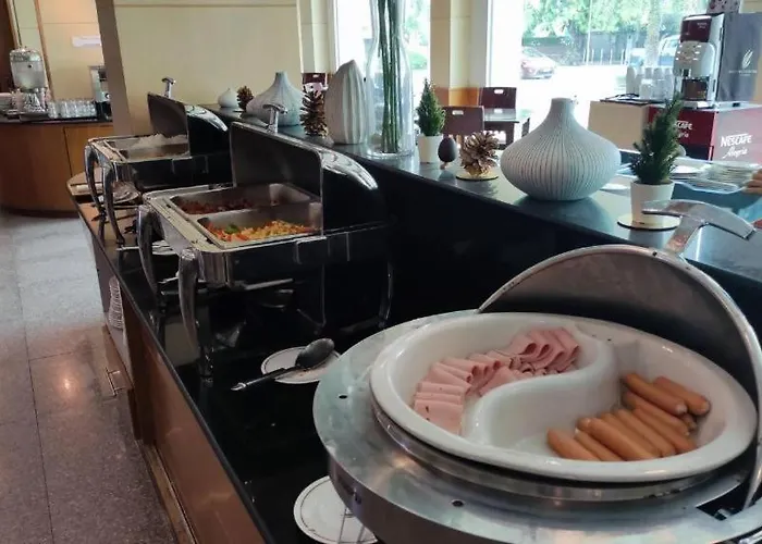 Western Grand Ratchaburi Hotel 4*