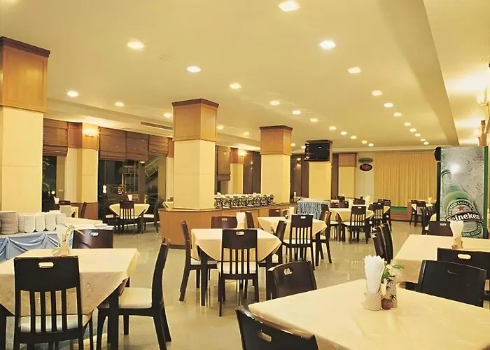 Western Grand Ratchaburi โรงแรม Ban Bang Kra