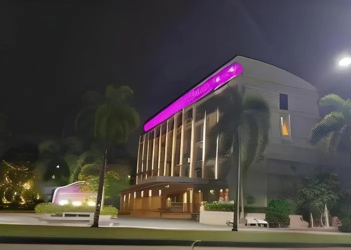 โรงแรม Western Grand Ratchaburi 4*