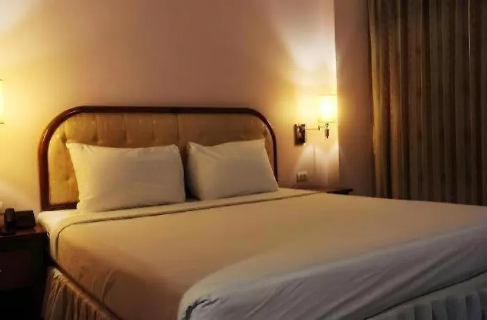 โรงแรม Western Grand Ratchaburi