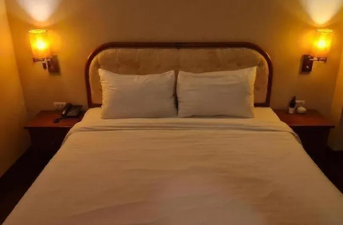 Western Grand Ratchaburi โรงแรม 4*