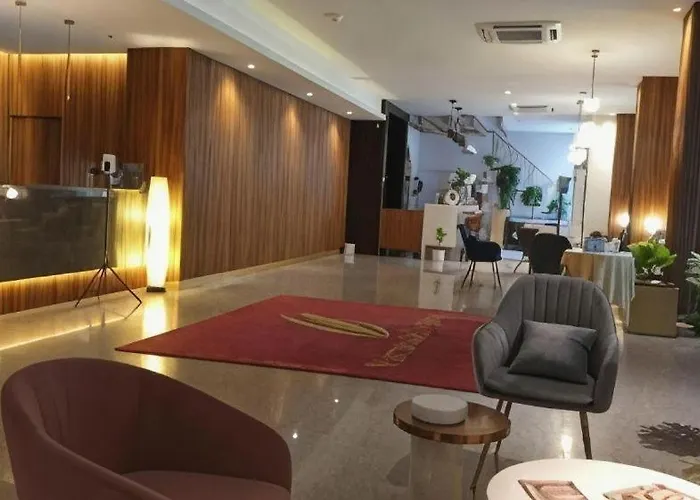 โรงแรม Western Grand Ratchaburi 4*